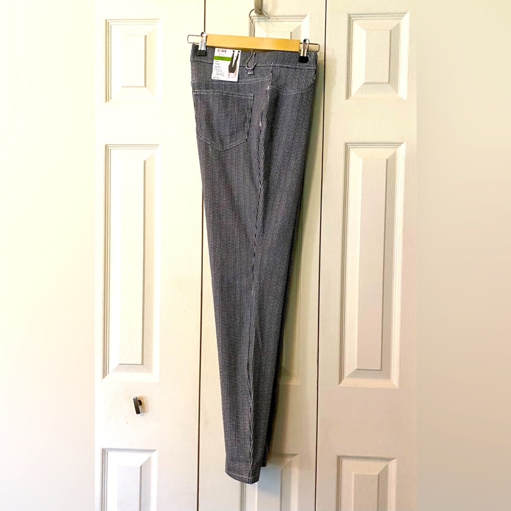 Time and Tru Black and White Houndstooth Pants